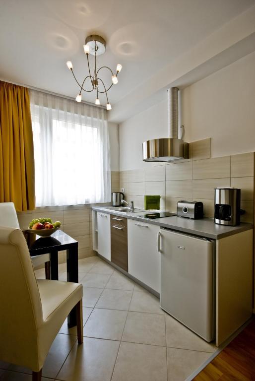 Corvin Lux Aparthotel Budapest Exterior photo