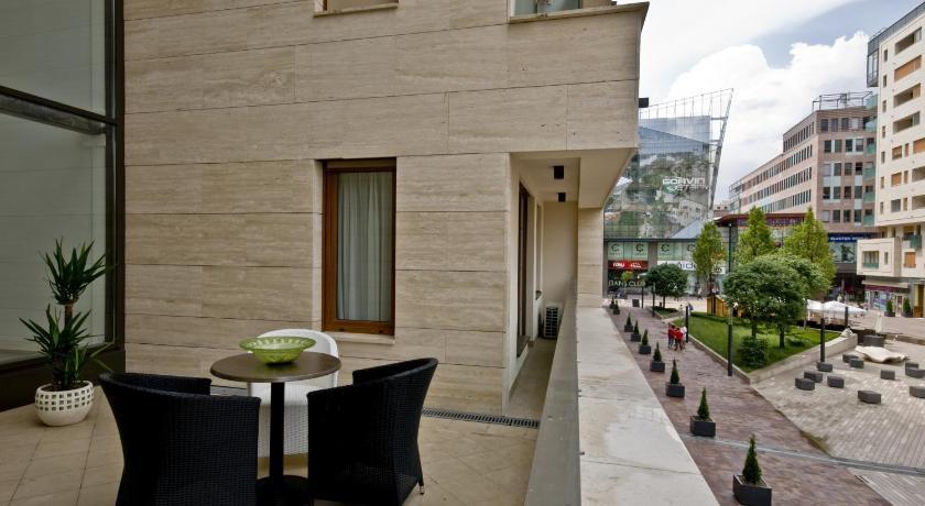 Corvin Lux Aparthotel Budapest Exterior photo