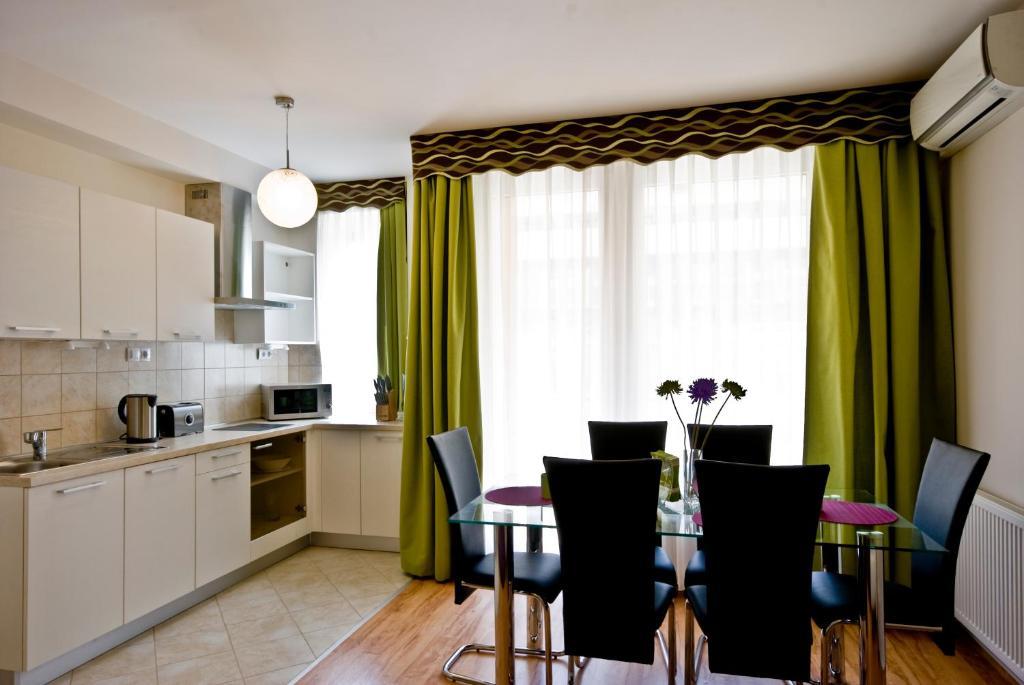 Corvin Lux Aparthotel Budapest Room photo