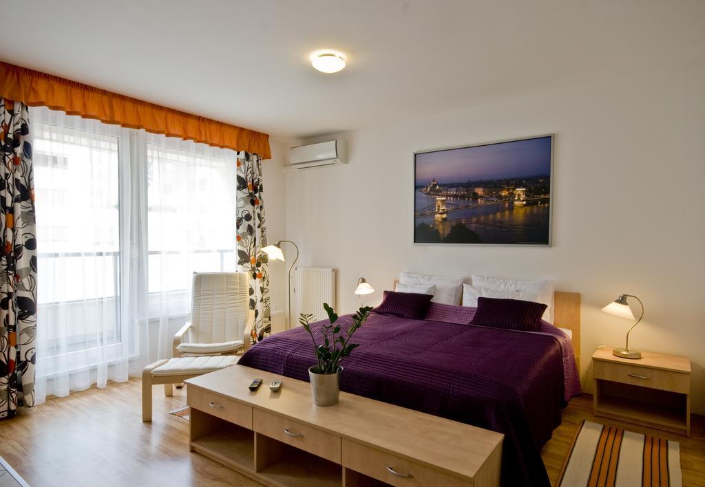 Corvin Lux Aparthotel Budapest Exterior photo