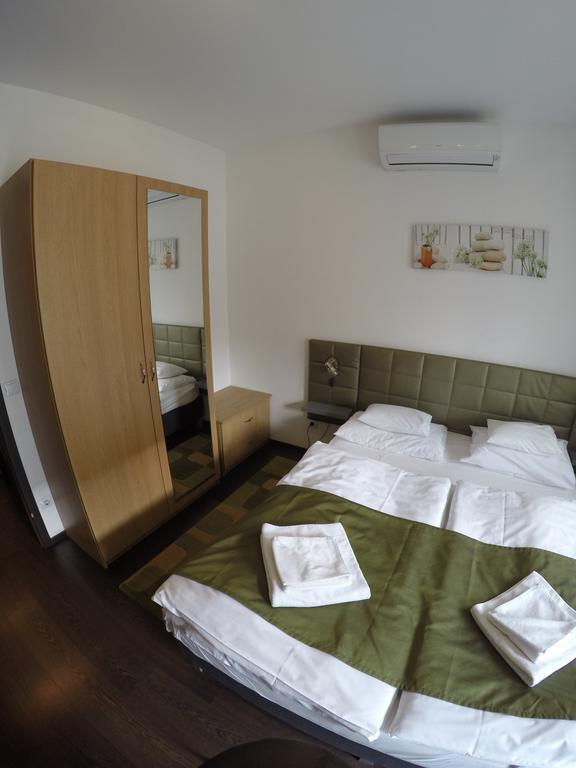 Corvin Lux Aparthotel Budapest Room photo
